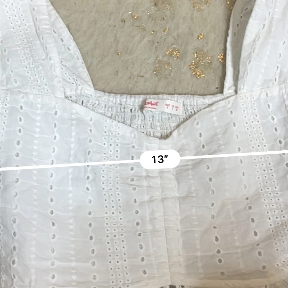 Romwe white ruffle hem eyelet cropped shirt - Picture 4 of 5
